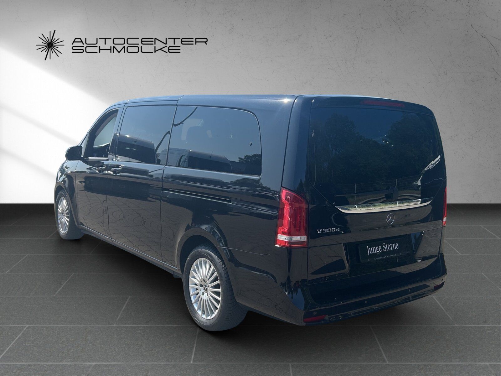 Mercedes-Benz V 300 d - Samsaru's Car Outlet