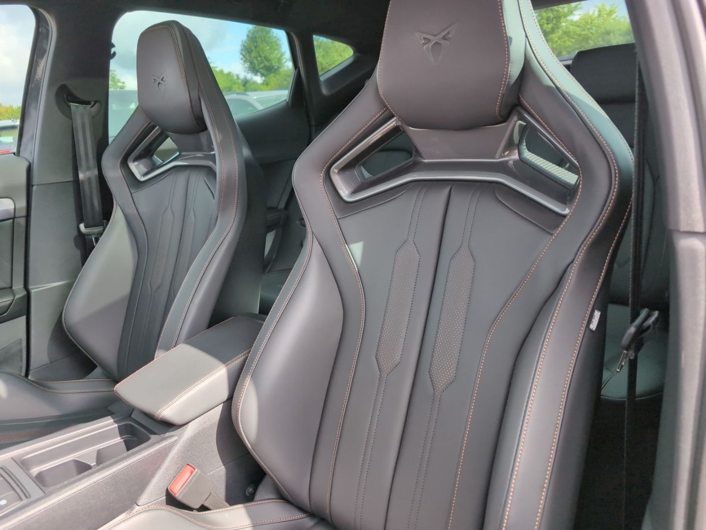 Cupra Formentor VZ 2.0TSI DSG *MATRIX+CUP-SITZE+PANO+A