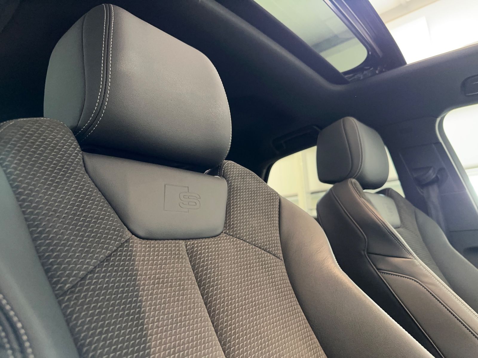 Audi Q3 Sportback 40 TFSI quattro S line - Samsaru's Car Outlet