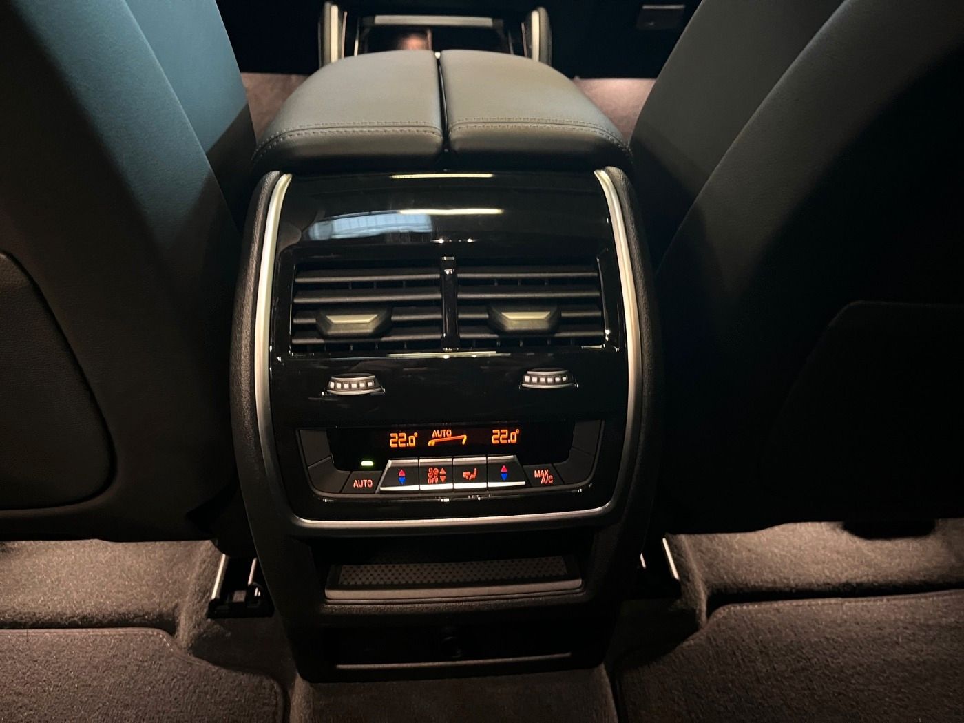 BMW X6 xDr30d M Sport Pro PA+DAProf|PAN|AHK|h&k|22