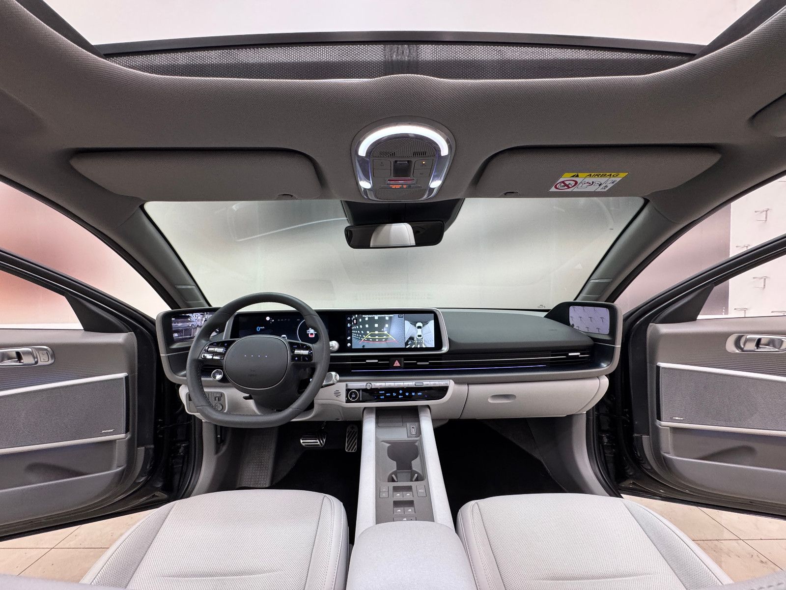 Hyundai IONIQ 6 77,4kWh 325ps 4WD Uniq PANO & DIGI NON
