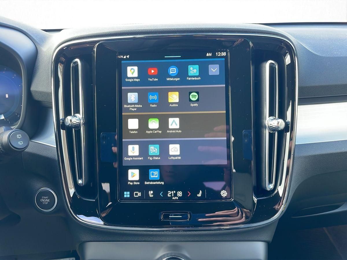 Volvo XC40 Black Edition Plus, B3 Mild-Hybrid, Benzin