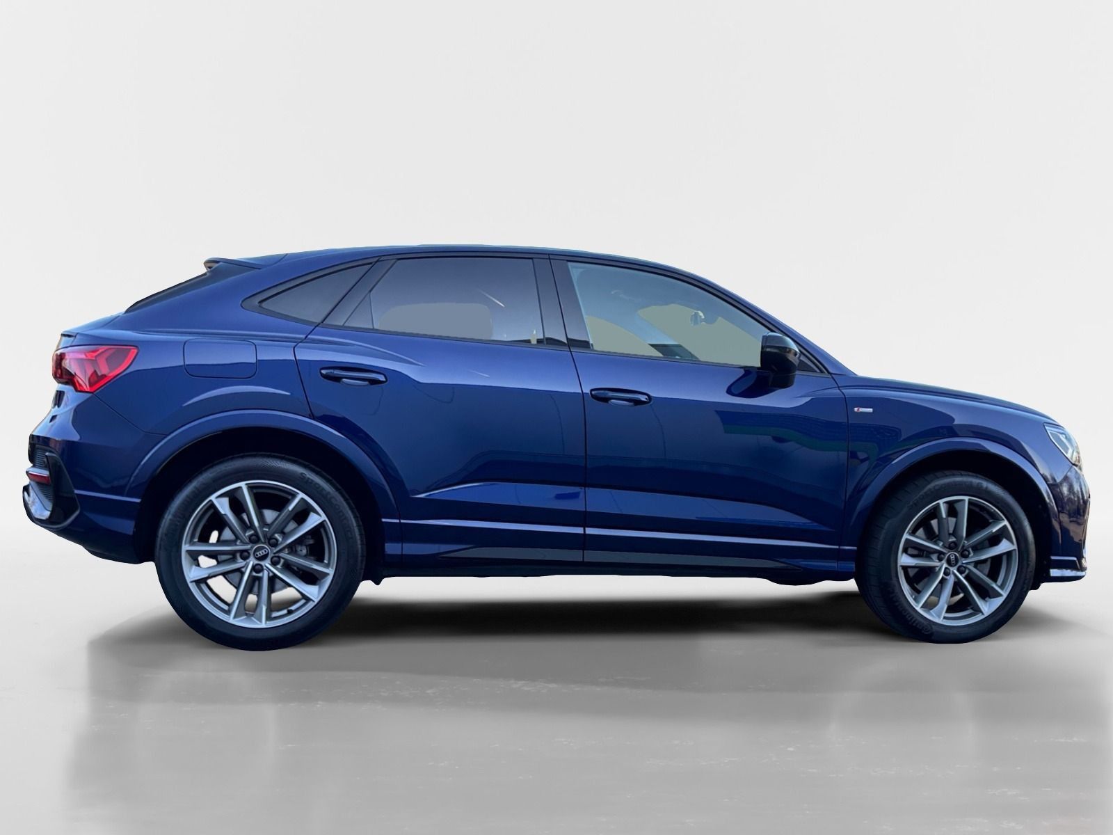 Audi Q3 Sportback 40 TFSI quattro S line - Samsaru's Car Outlet