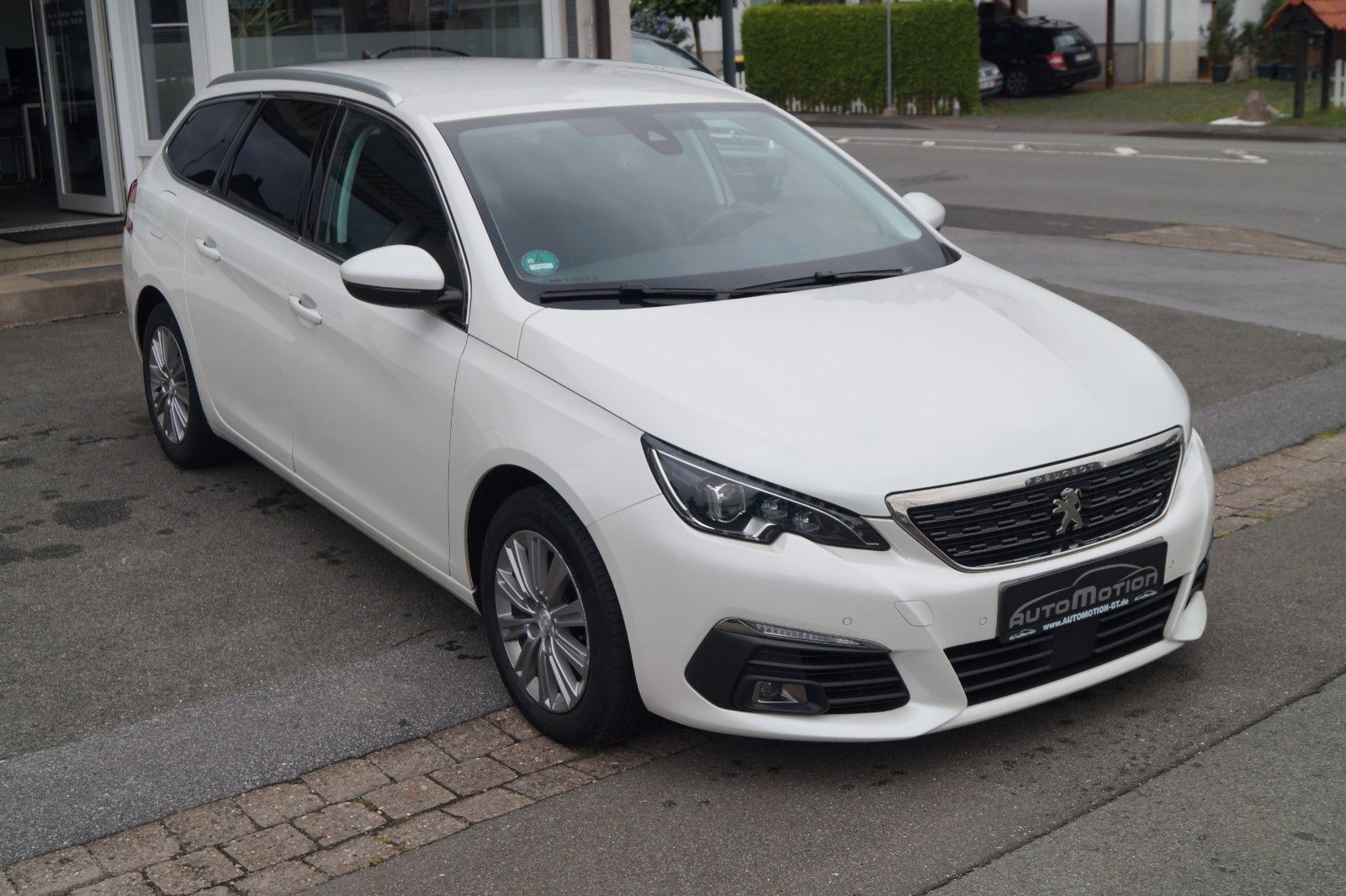 Peugeot 308 SW - Samsaru's Car Outlet