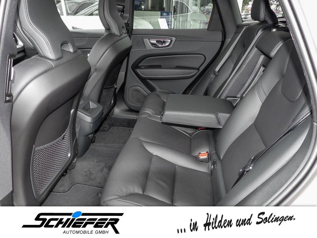 Volvo XC60 B4 D AWD Plus Bright *Panorama AHK*