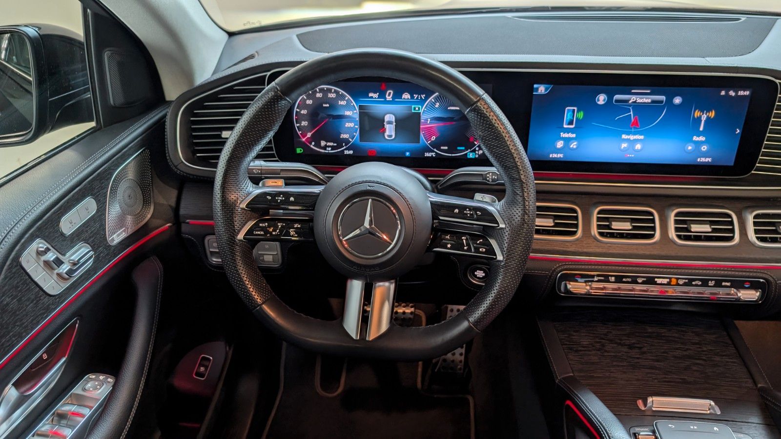 Mercedes-Benz GLE 300 d 4Matic Coupe AMG-MB100-AHK-PANO-DSTR+