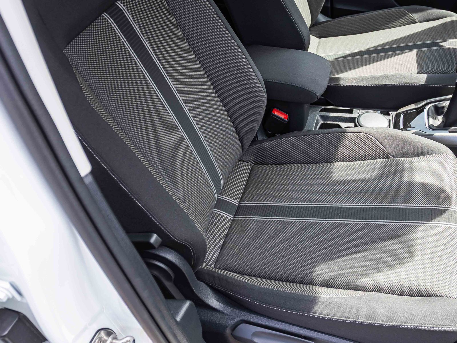 Volkswagen T-Roc 1.0 TSI Style - Samsaru's Car Outlet