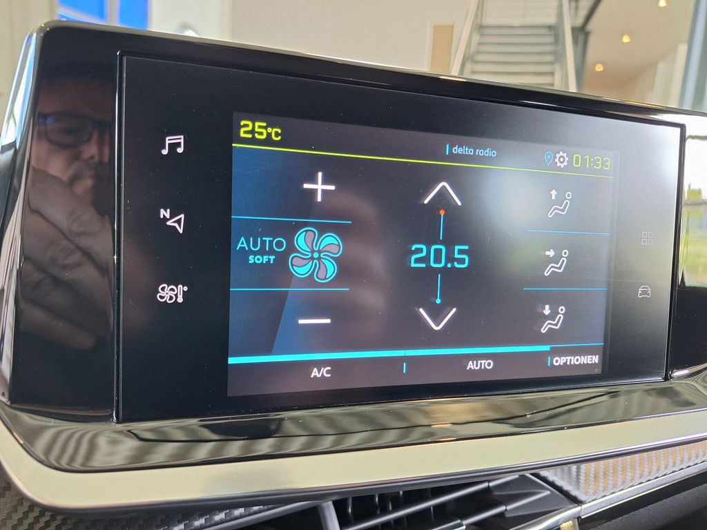 Peugeot e-208 Allure - Samsaru's Car Outlet