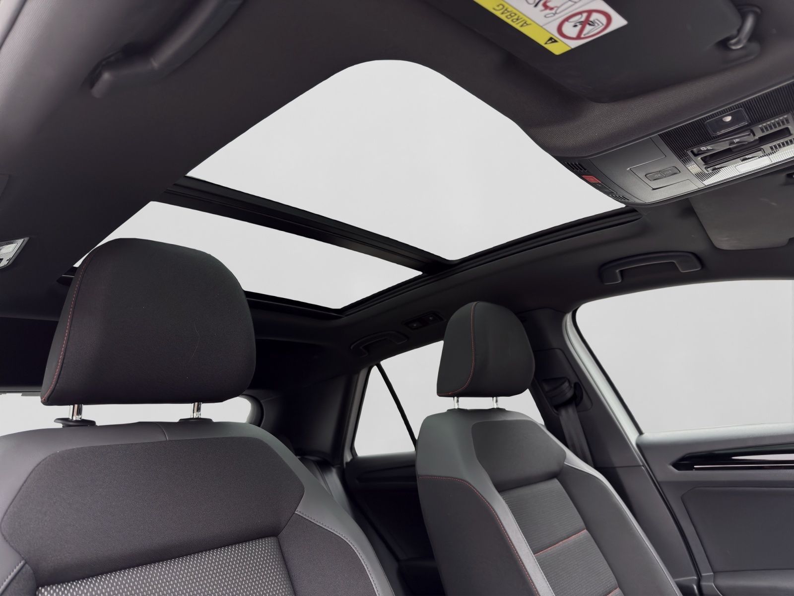 Volkswagen T-Roc 1.5 TSI SPORT BLACK - Samsaru's Car Outlet