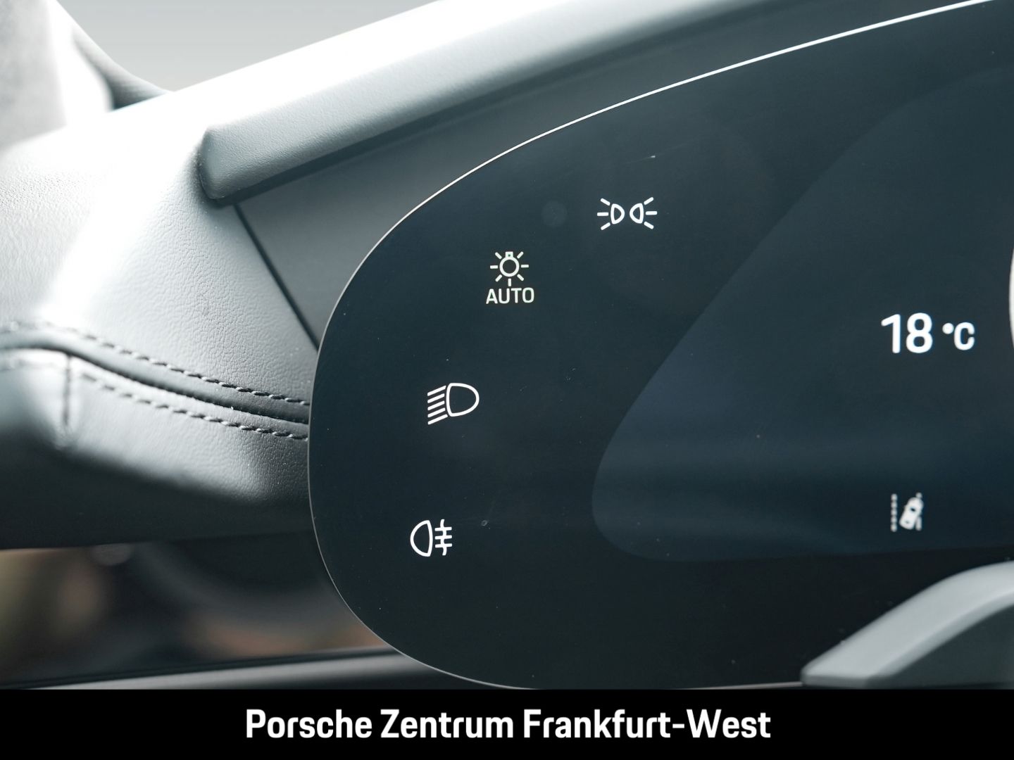 Porsche Taycan Turbo Burmester HA-Lenkung Nachtsicht