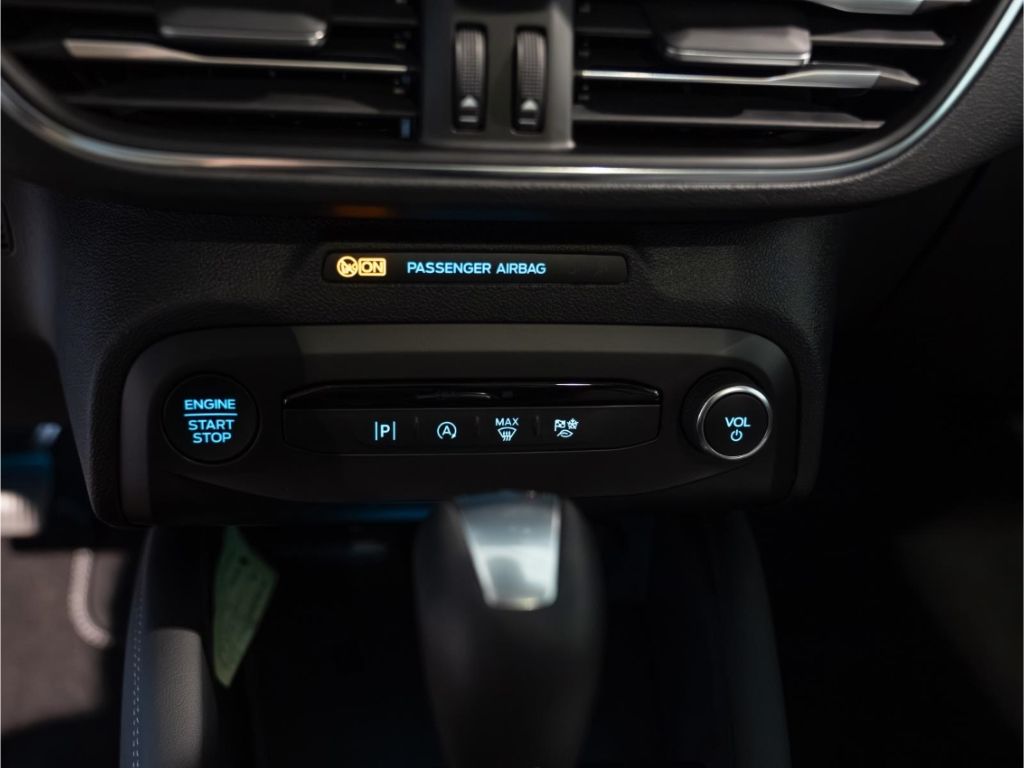Ford Focus 1.0 MHEV Aut. Titanium X Matrix-LED Panora