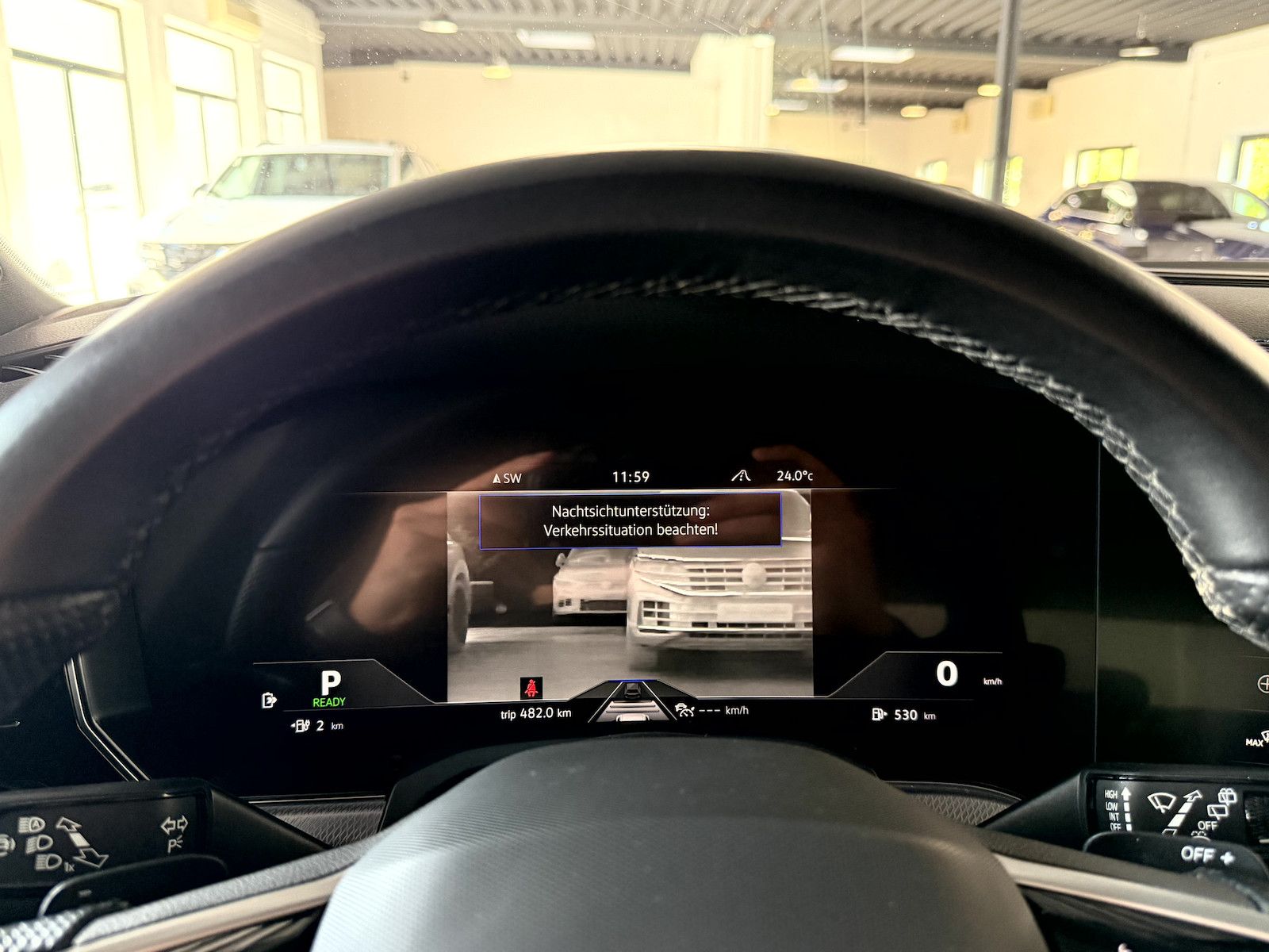 Volkswagen Touareg R 3.0TSI*BlackStyle*Pano*AHK*HUD*IQ*