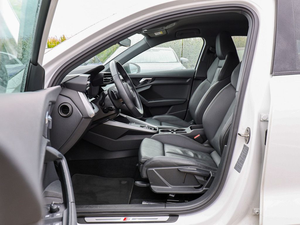 Audi A3 Sportback S line 45 TFSI e S tronic LED SHZ