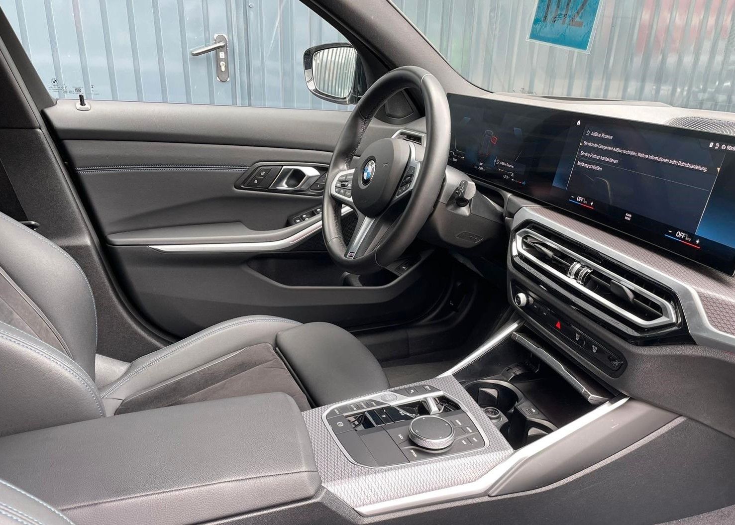 BMW 320D Aut. Touring M SPORT - Samsaru's Car Outlet