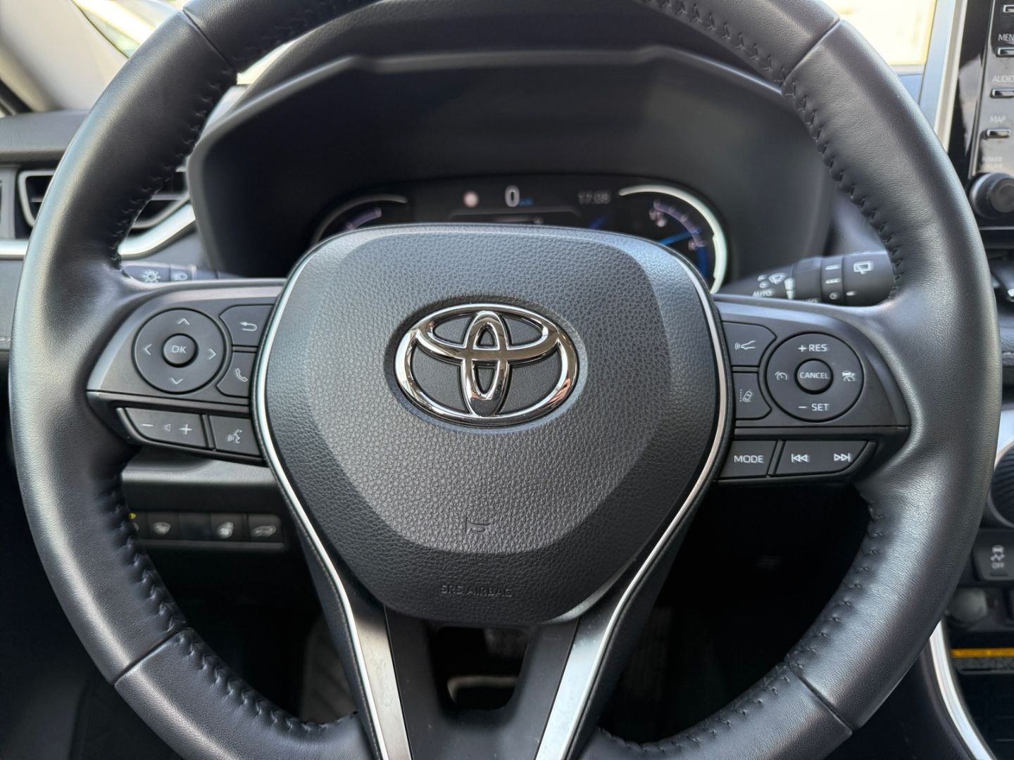 Toyota RAV 4 2.5 4x2 Hybrid - Samsaru's Car Outlet
