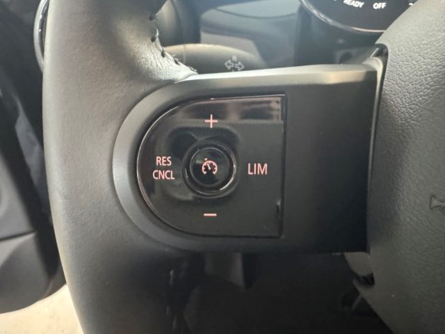 MINI One 5-Türer - Samsaru's Car Outlet