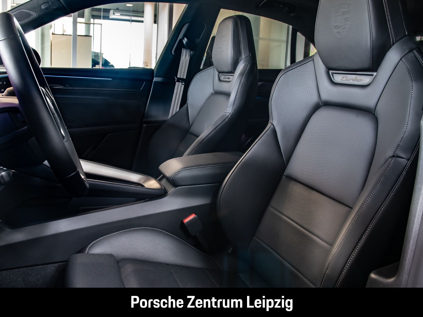 Porsche Macan Turbo Burmester InnoDrive AR-HeadUp