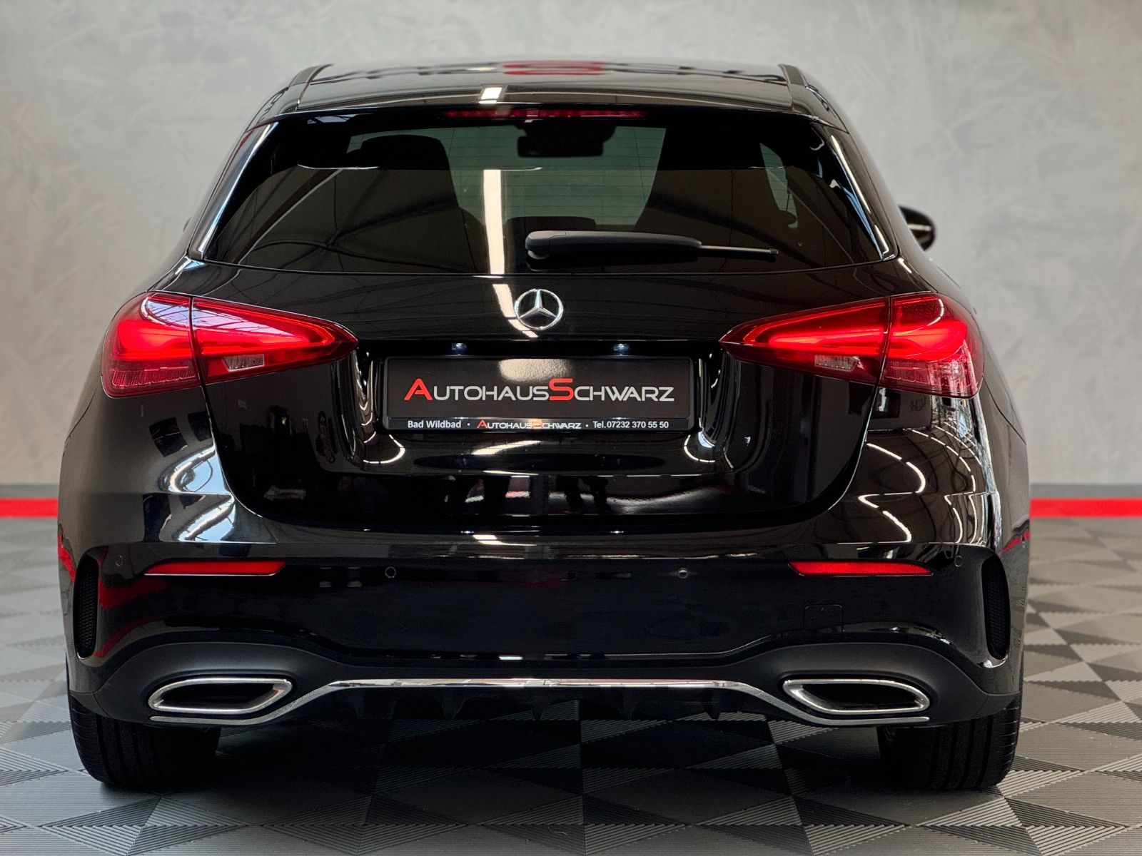 Mercedes-Benz A180 AMG Line - Samsaru's Car Outlet