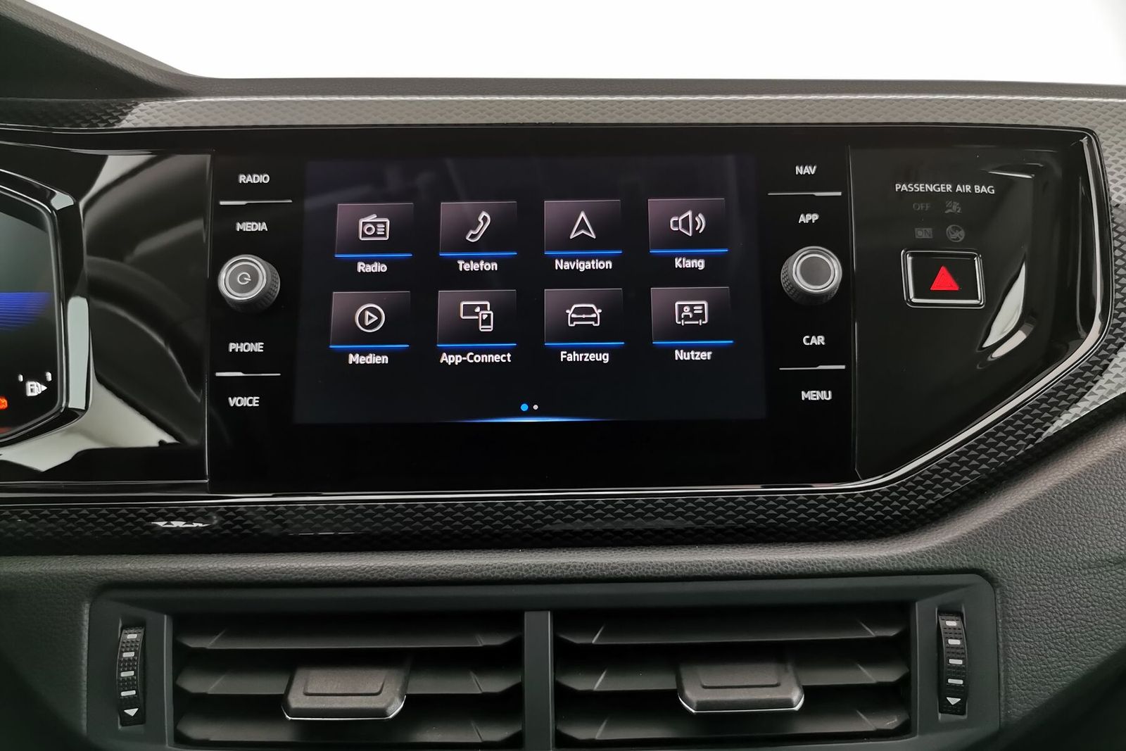 Volkswagen Taigo 1.0 TSI Life - Samsaru's Car Outlet