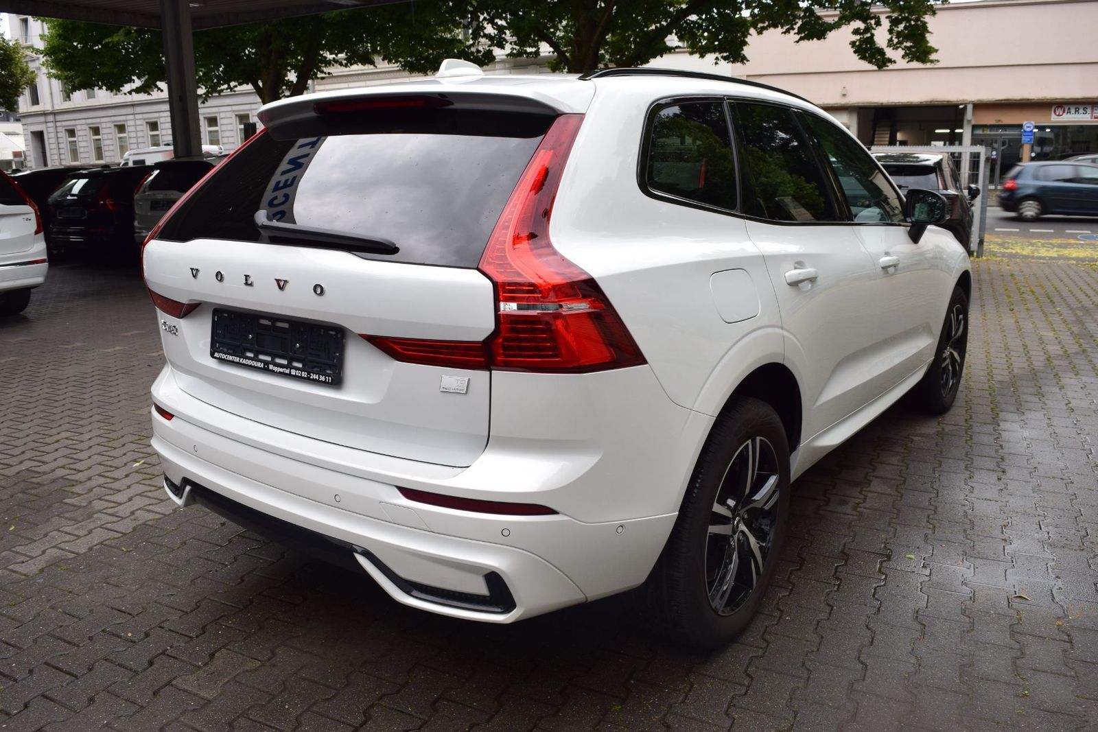 Volvo XC60 T8 AWD Plus - Samsaru's Car Outlet