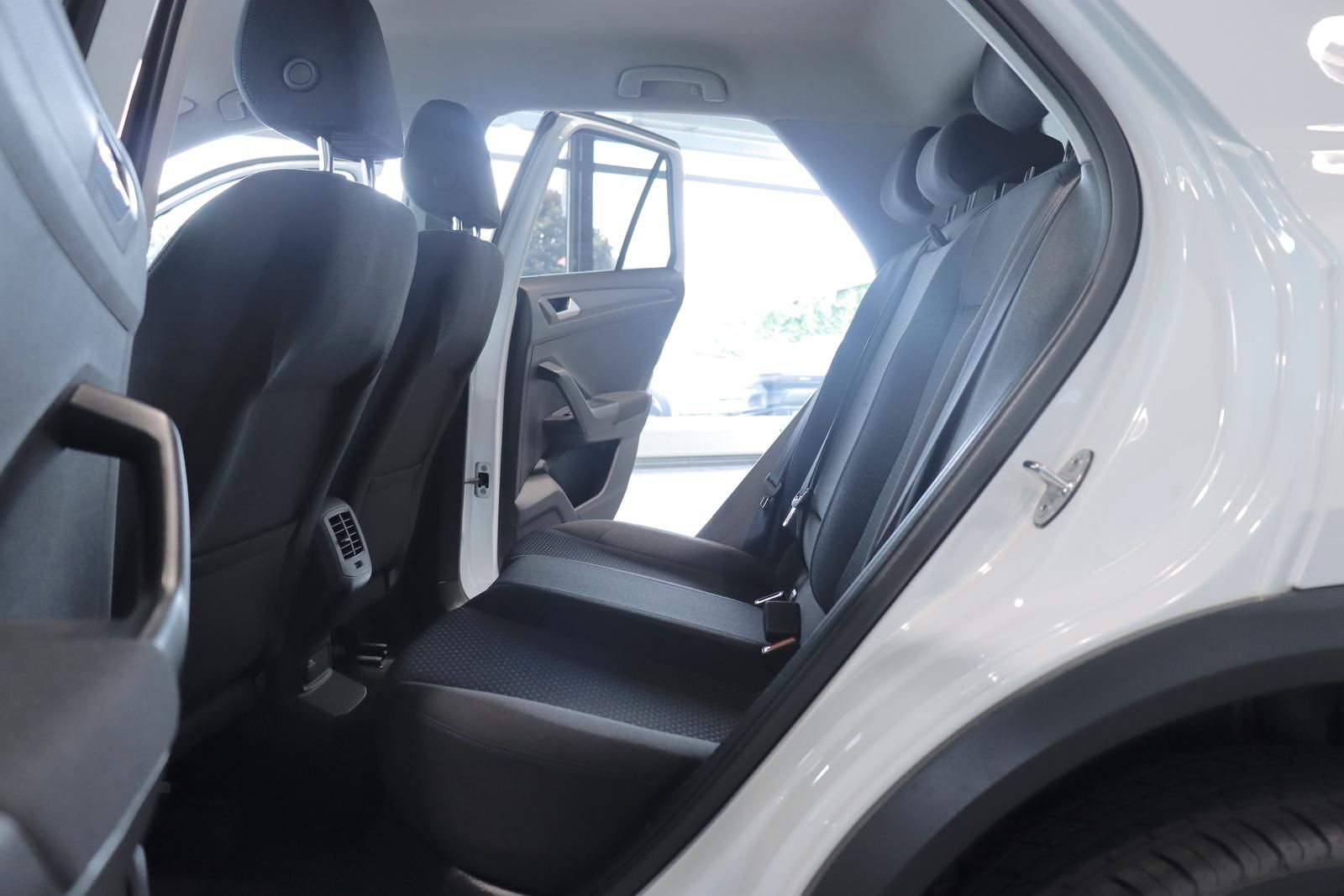 Volkswagen T-Roc 1.5 TSI DSG Style R-LINE - Samsaru's Car Outlet