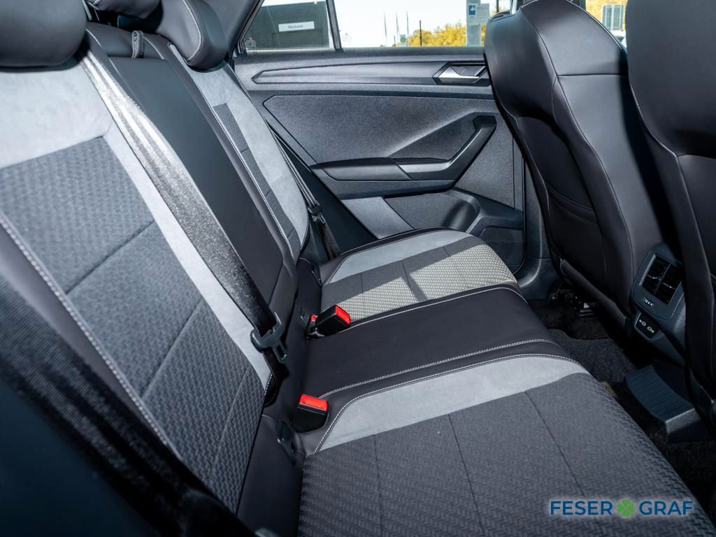 Volkswagen T-Roc R 2.0TSI DSG 4M - Samsaru's Car Outlet