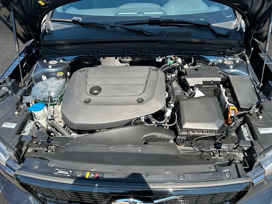 Volvo XC40 B4 Geartronic RDesign - Samsaru's Car Outlet