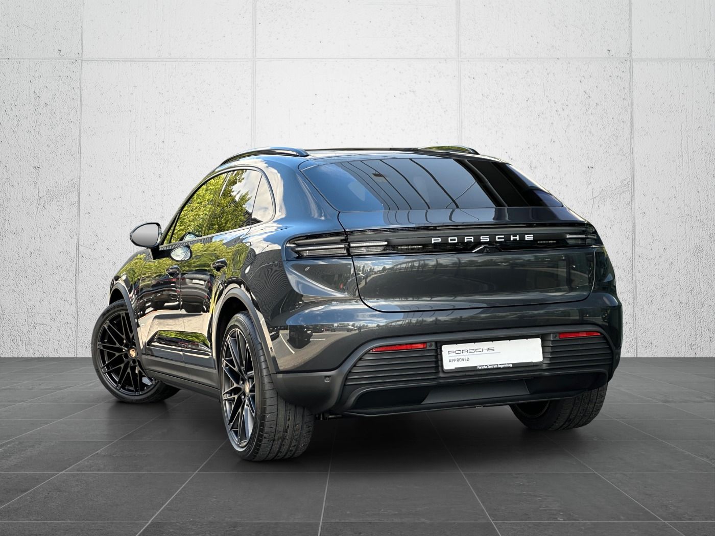 Porsche Macan - Samsaru's Car Outlet