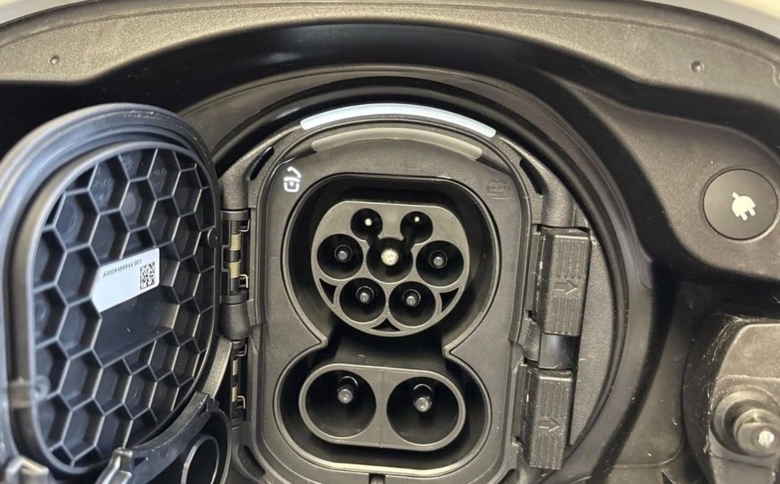 Mercedes-Benz GLC 300 de 4Matic Coupe AMG-LINE