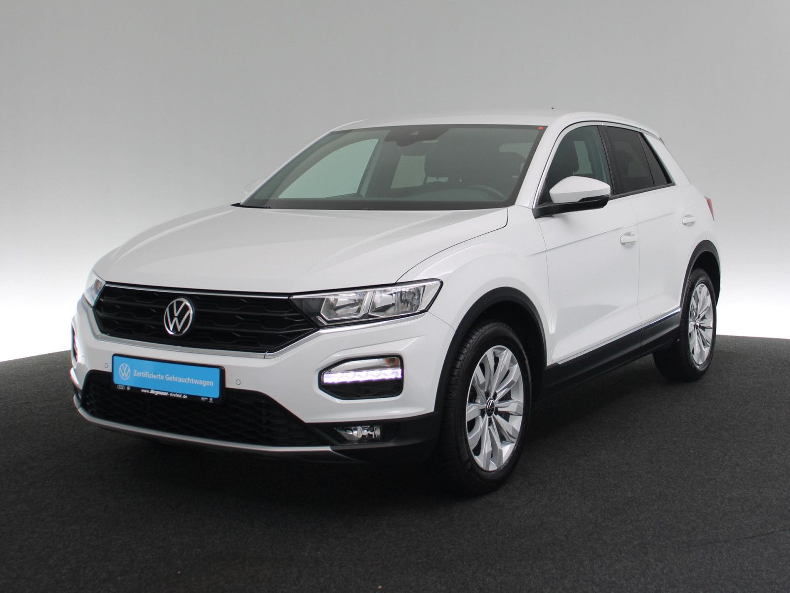 Volkswagen T-Roc 1.5 TSI Sport - Samsaru's Car Outlet