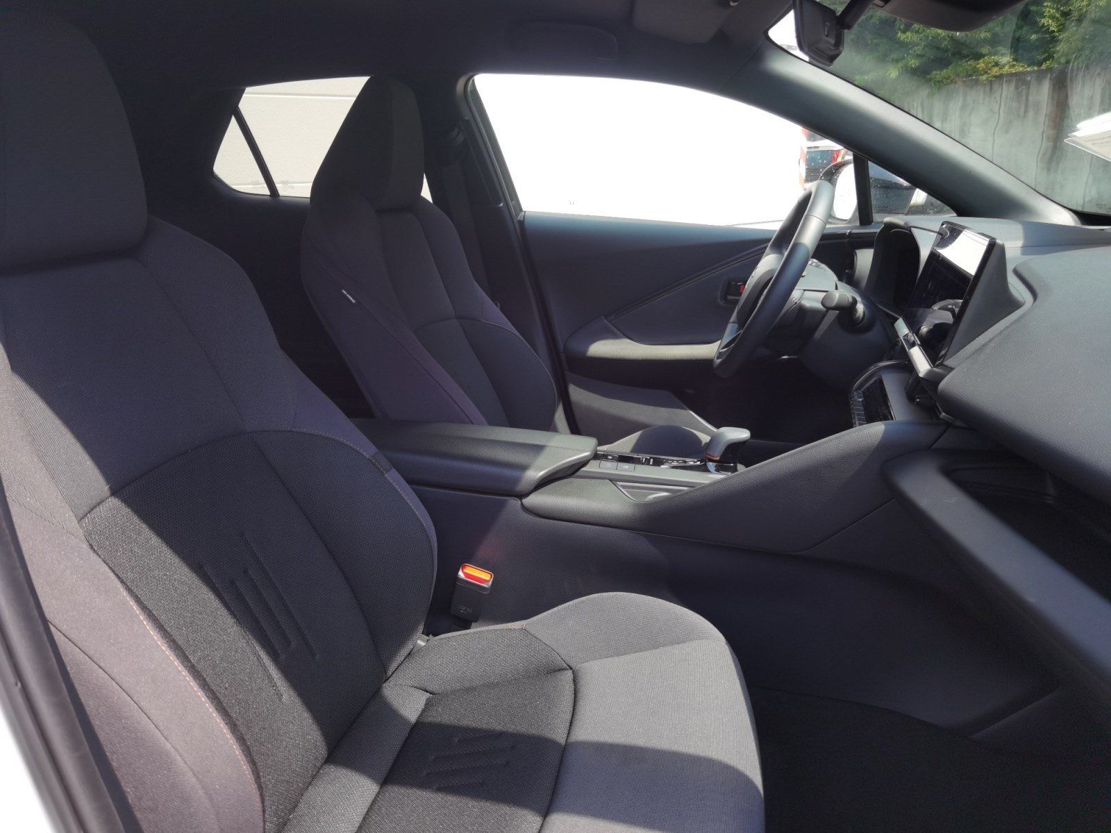 Toyota C-HR 1.8 Hybrid FWD - Samsaru's Car Outlet