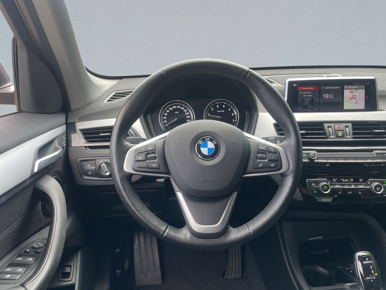 BMW X1 xDrive 20iA Advantage - Samsaru's Car Outlet