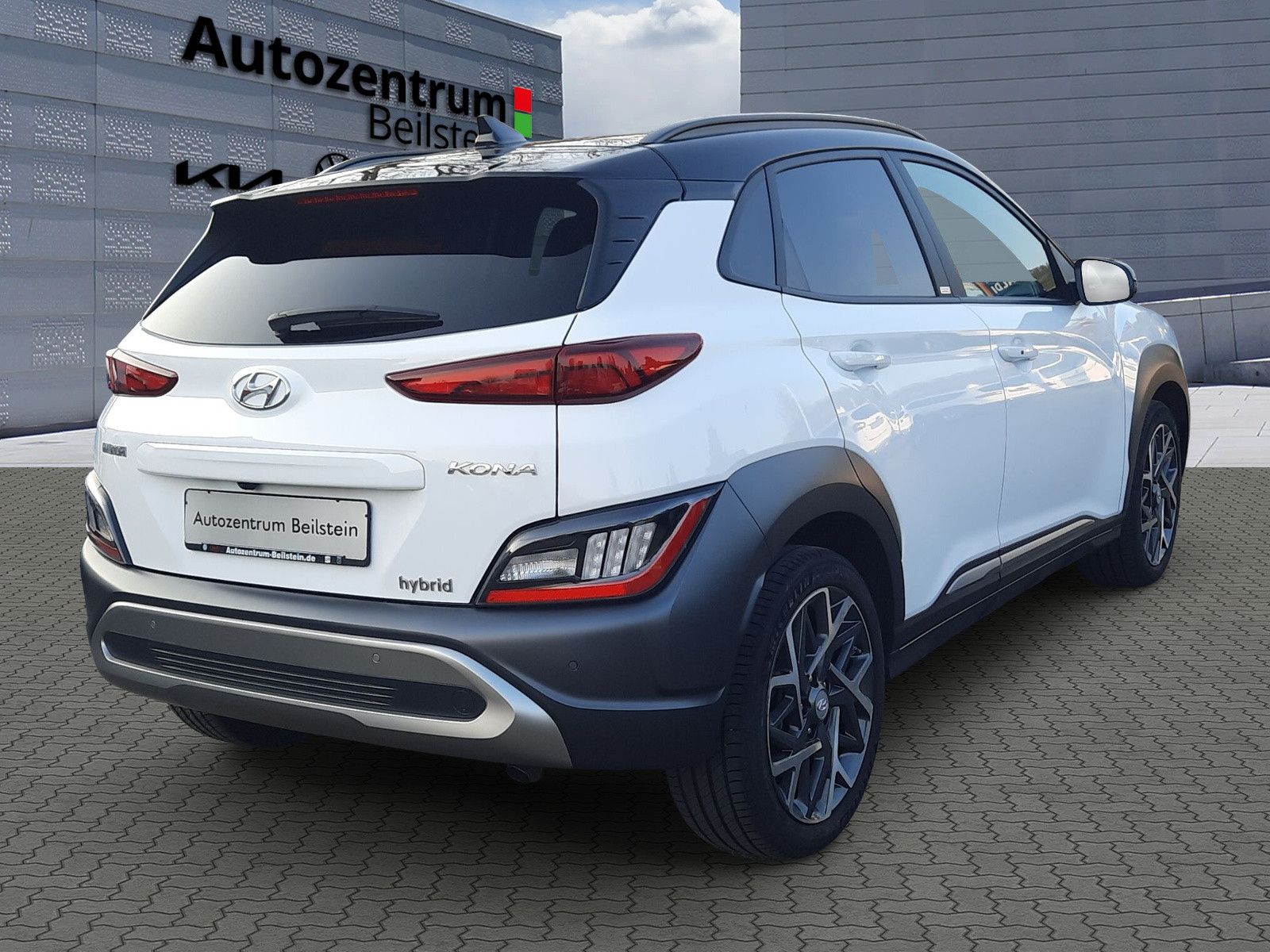 Hyundai Kona 1.6 T-GDI HEV Prime - Samsaru's Car Outlet