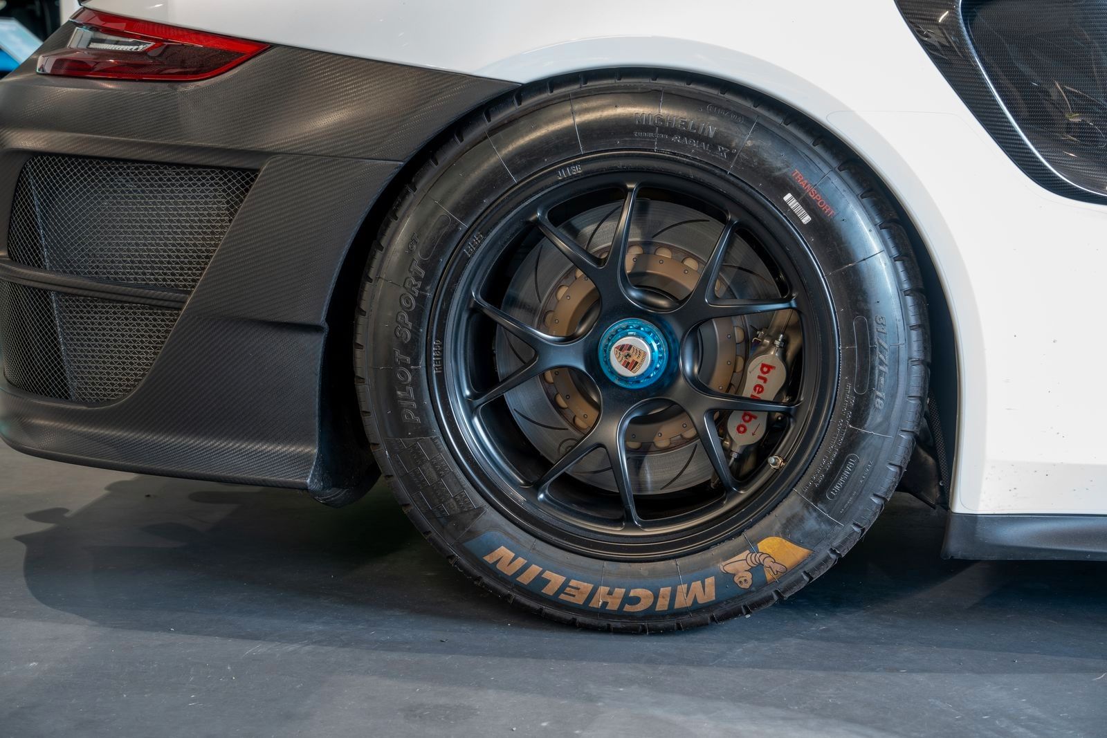 Porsche GT2 RS Clubsport - Samsaru's Car Outlet