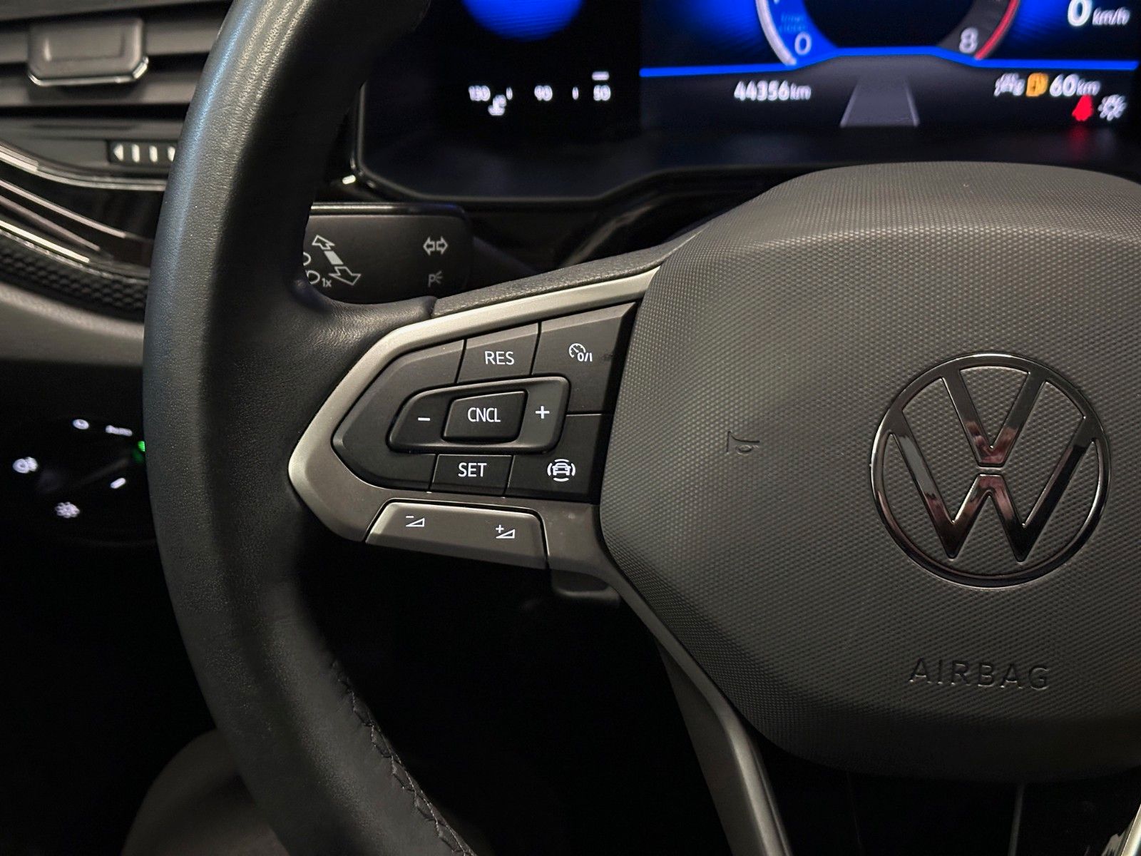 Volkswagen Taigo 1.0 TSI Life - Samsaru's Car Outlet