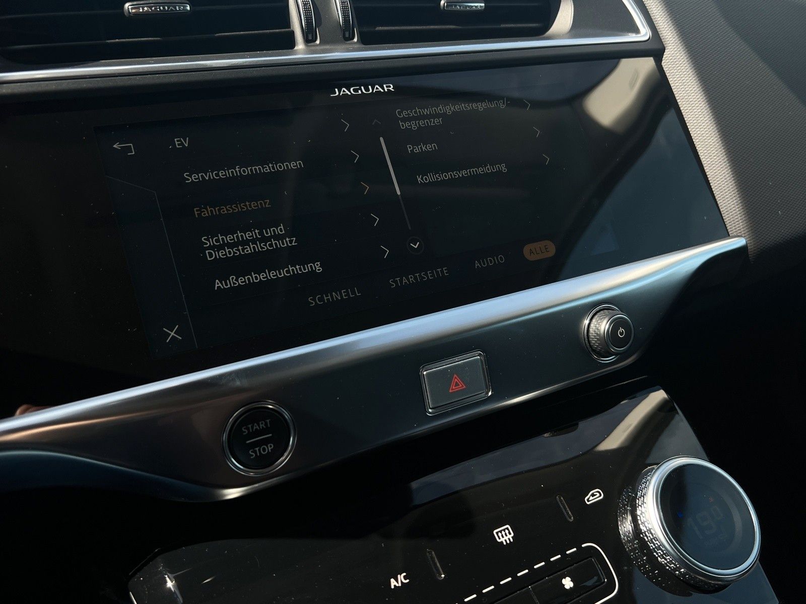 Jaguar I-Pace EV400 AWD S/DAB+/iACC/StandHZ