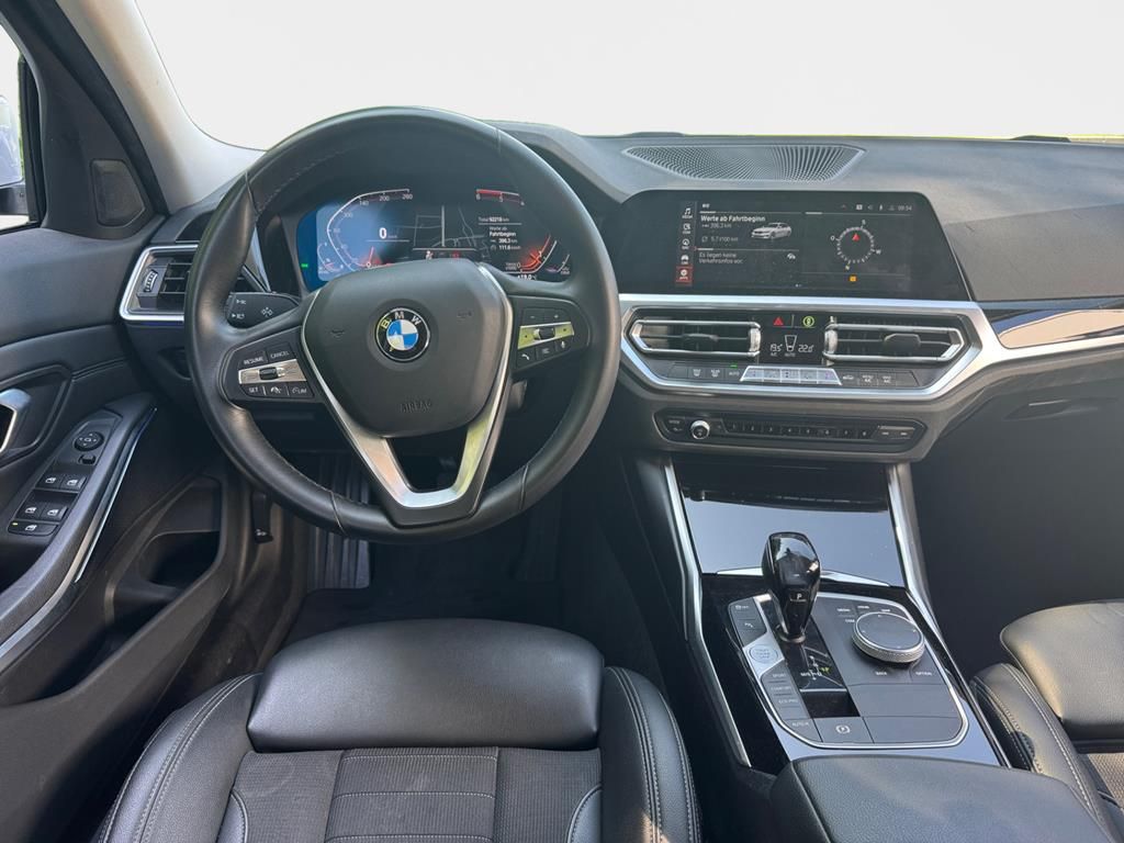 BMW 320d Aut. Advantage - Samsaru's Car Outlet