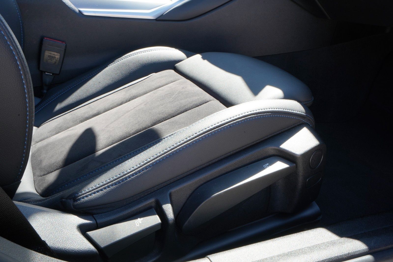 BMW 320d xDrive M Sport - Samsaru's Car Outlet