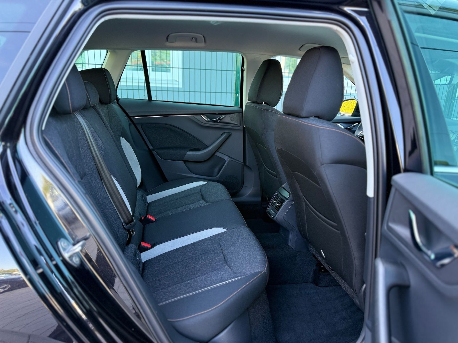 Skoda Kamiq Style - Samsaru's Car Outlet