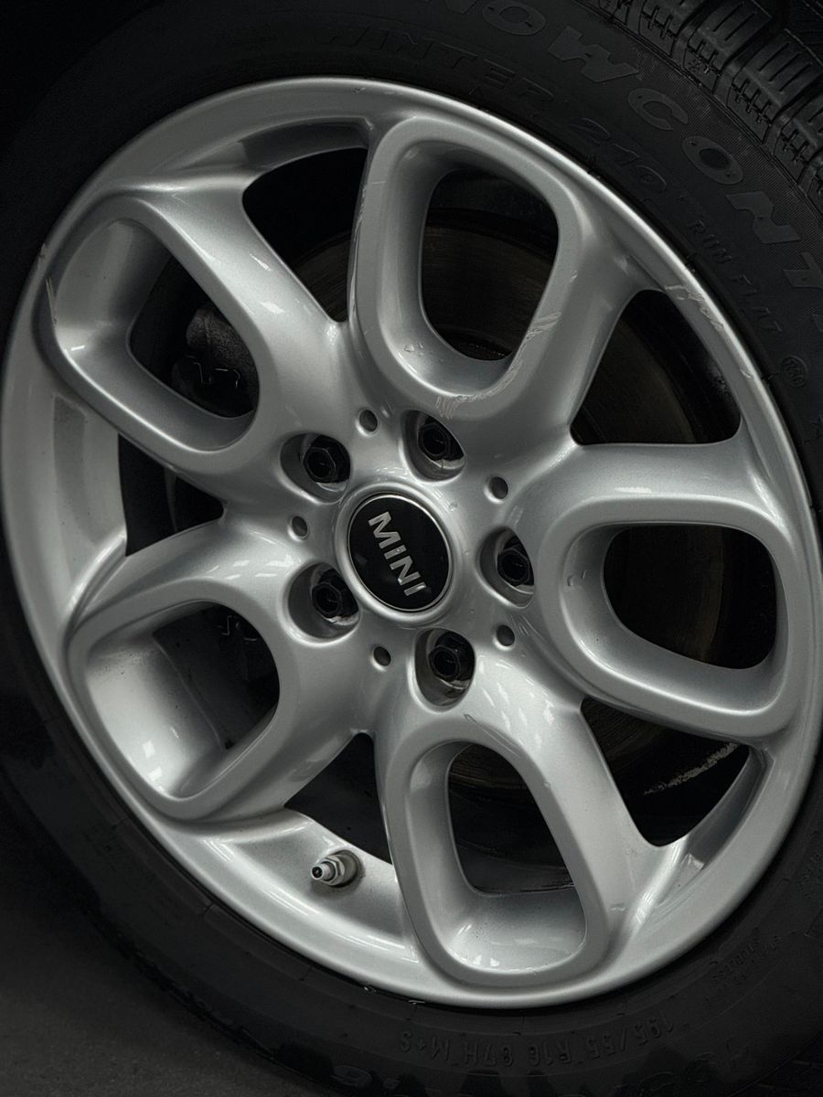 MINI Cabrio Cooper - Samsaru's Car Outlet