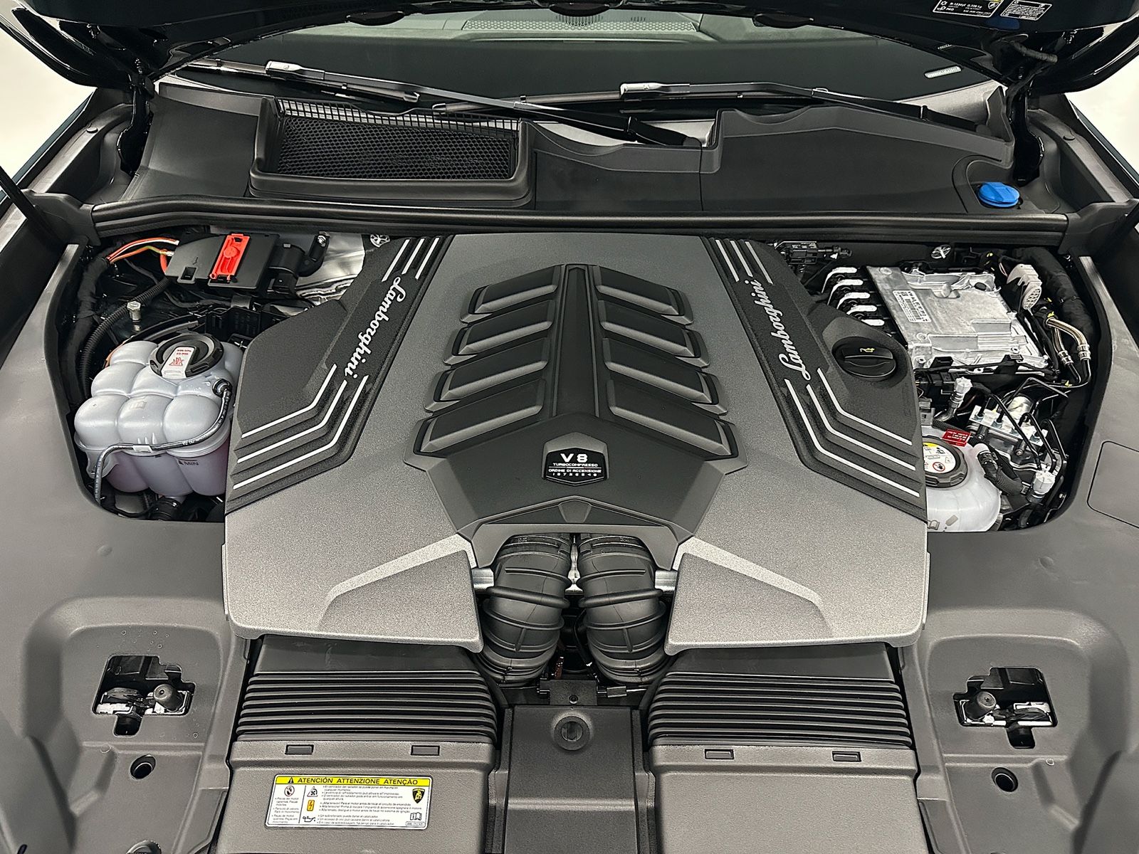 Lamborghini Urus 4.0 V8 PHEV SE - Samsaru's Car Outlet