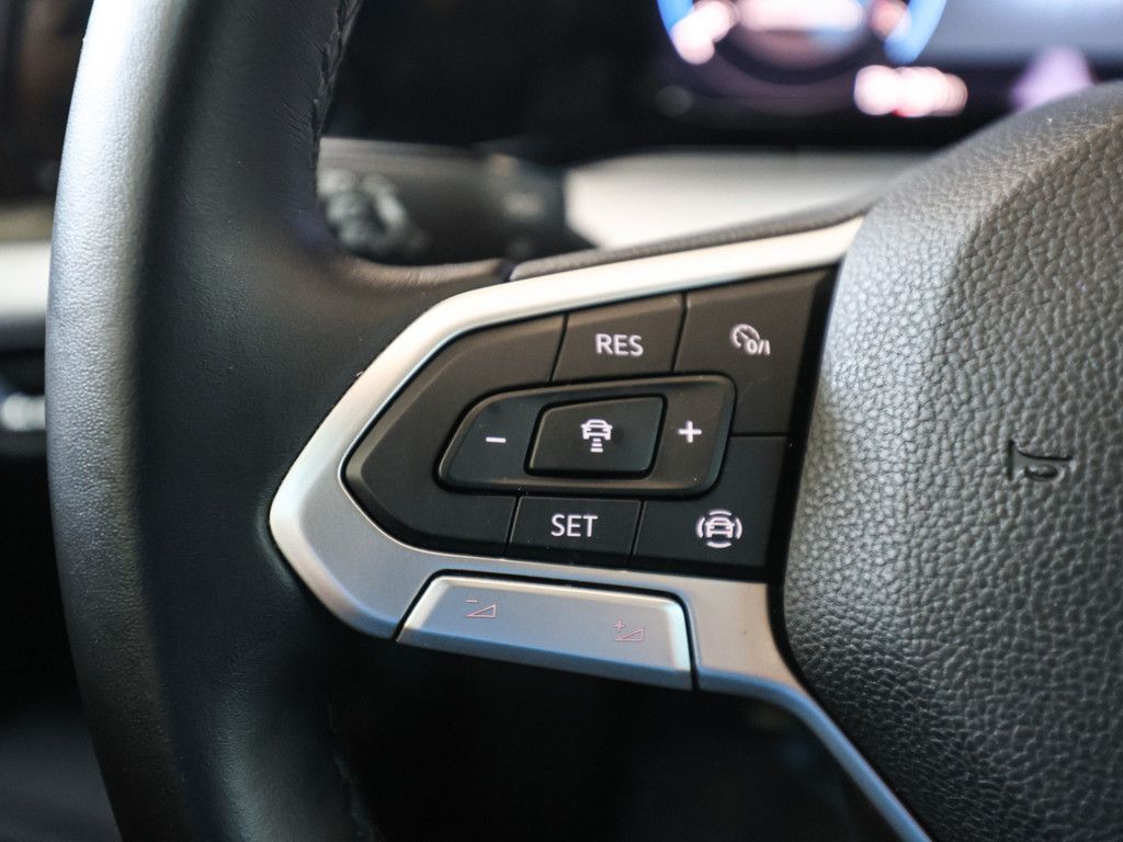Volkswagen Golf VIII Variant Life 1.0 l TSI - Samsaru's Car Outlet