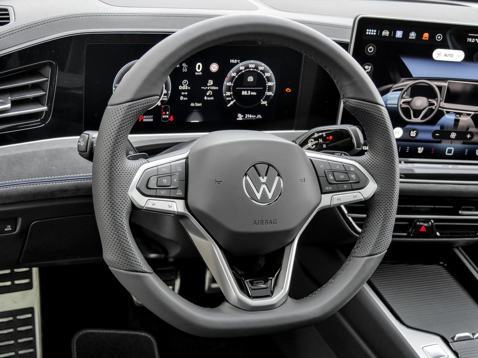 Volkswagen Passat Variant R-Line eHybrid Harman Pano 19" AH