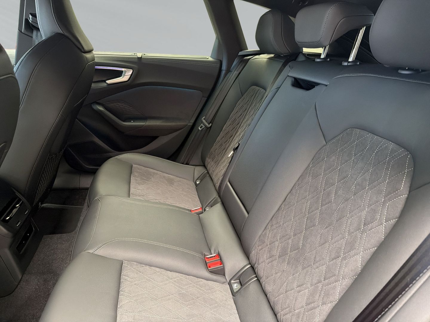 Audi A5 Avant TDI S line qu S tro 360°+AHK+Matrix+Nav