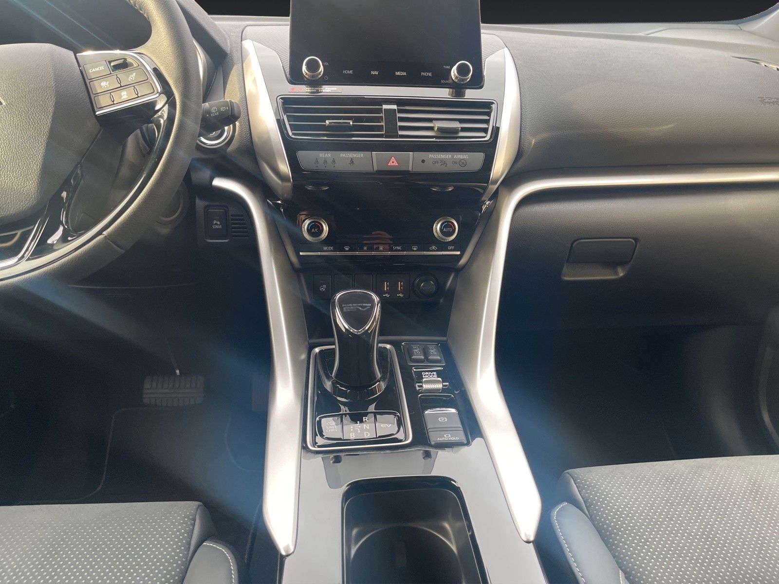 Mitsubishi Eclipse Cross Plus Select Hybrid 4WD