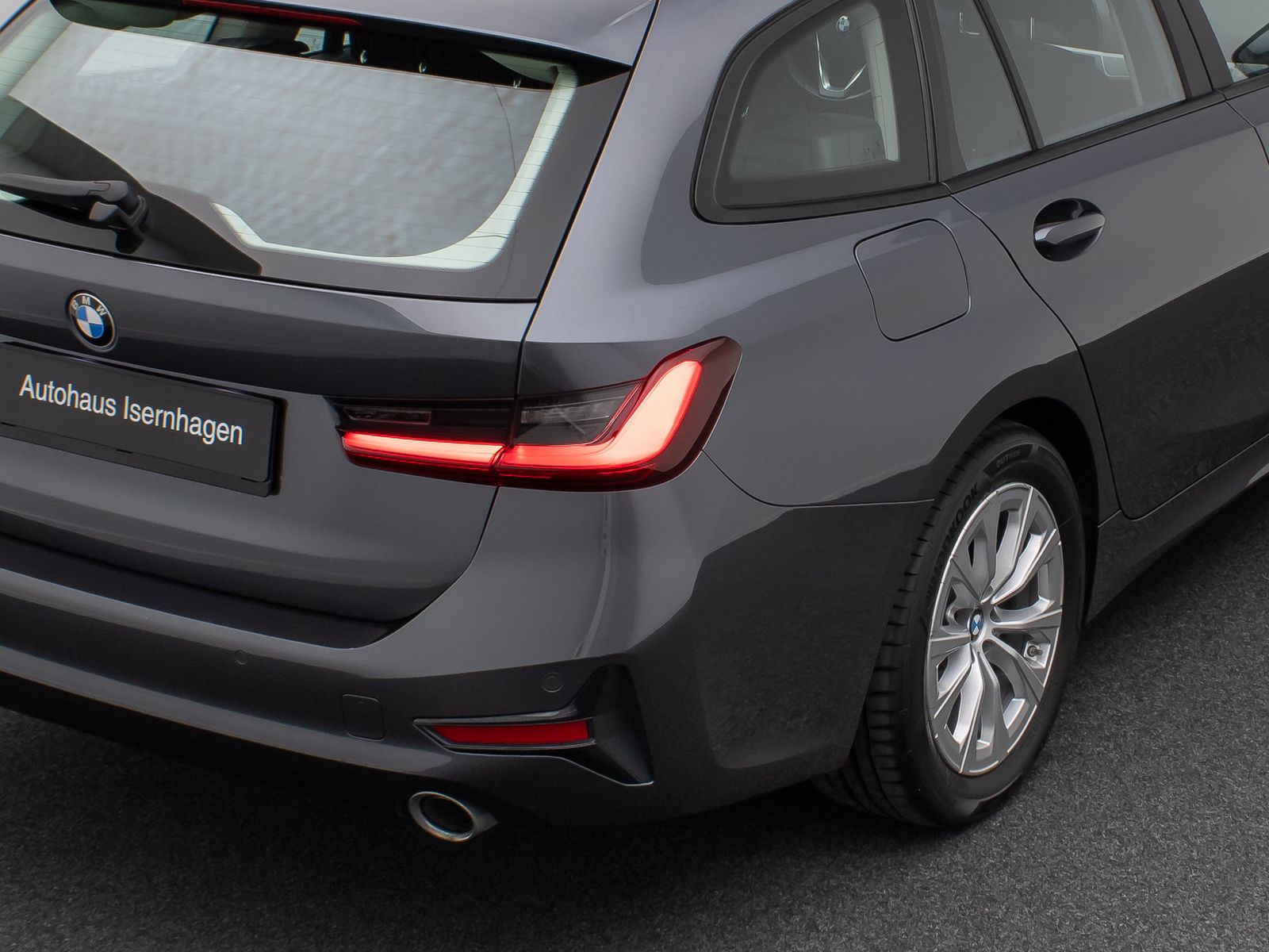 BMW 320d Advantage - Samsaru's Car Outlet