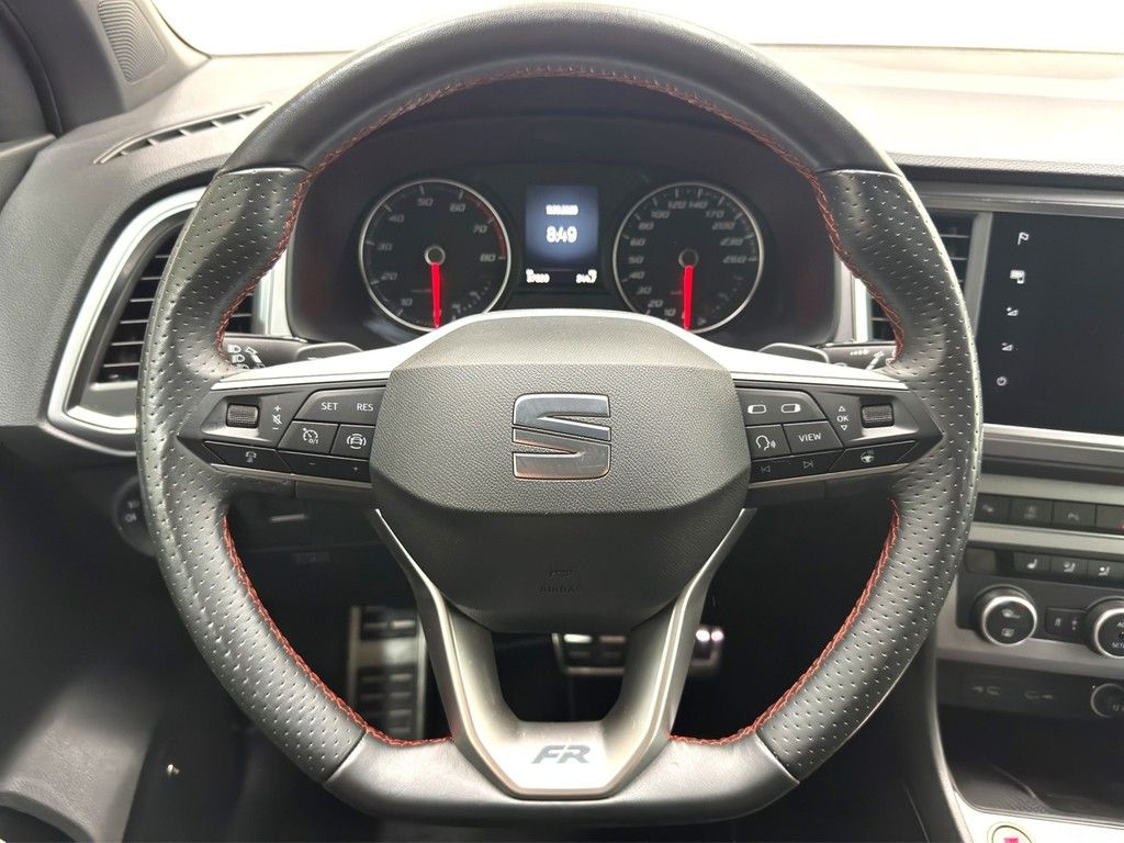 Seat Ateca 2.0 TSI DSG 4Drive FR AHK*PANO*NAVI*LED*AC