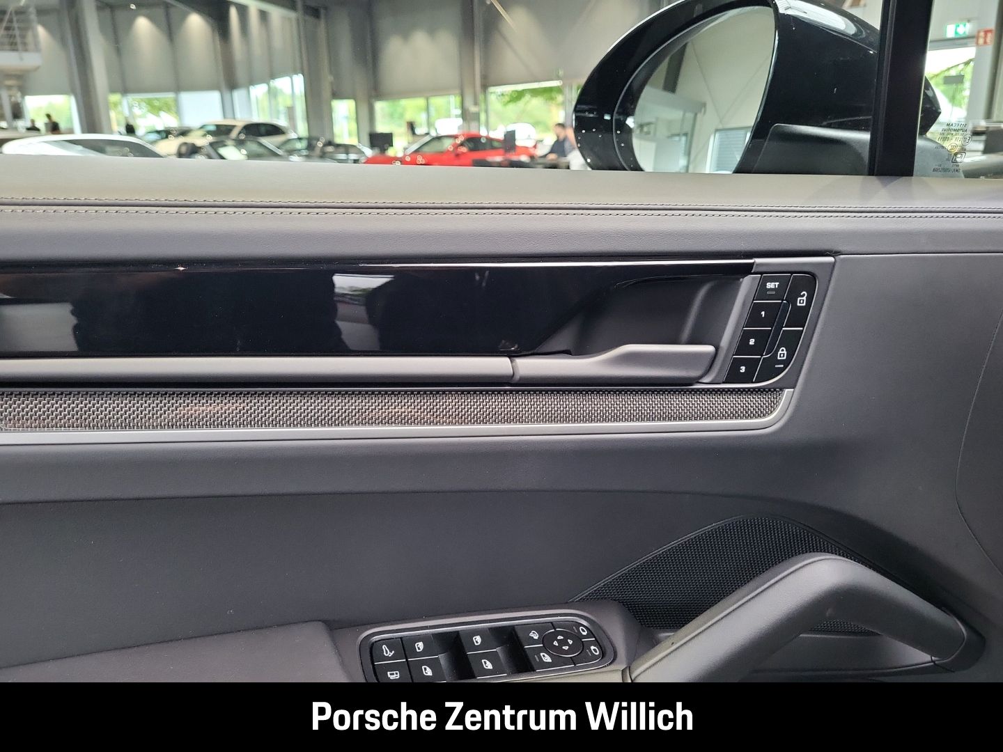 Porsche Cayenne E-Hybrid Coupe BOSE Surround-View LED