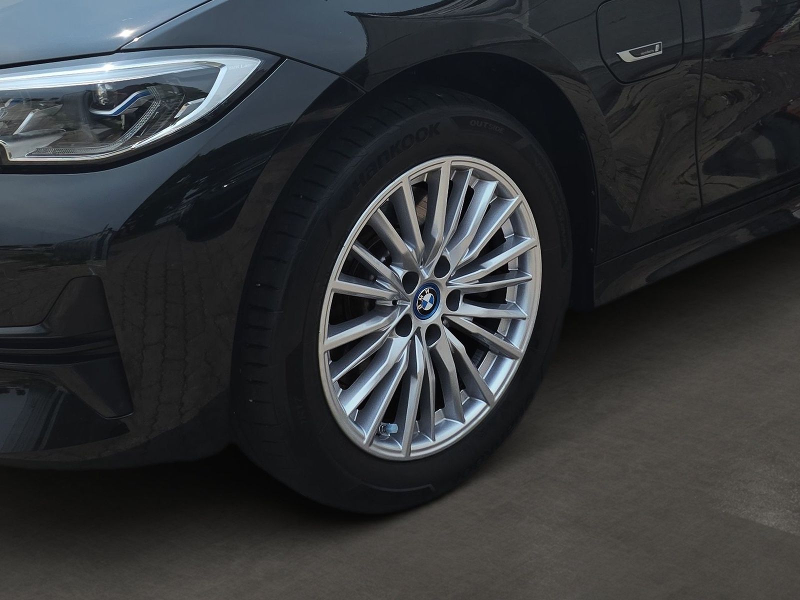 BMW 320e Sport-Line - Samsaru's Car Outlet
