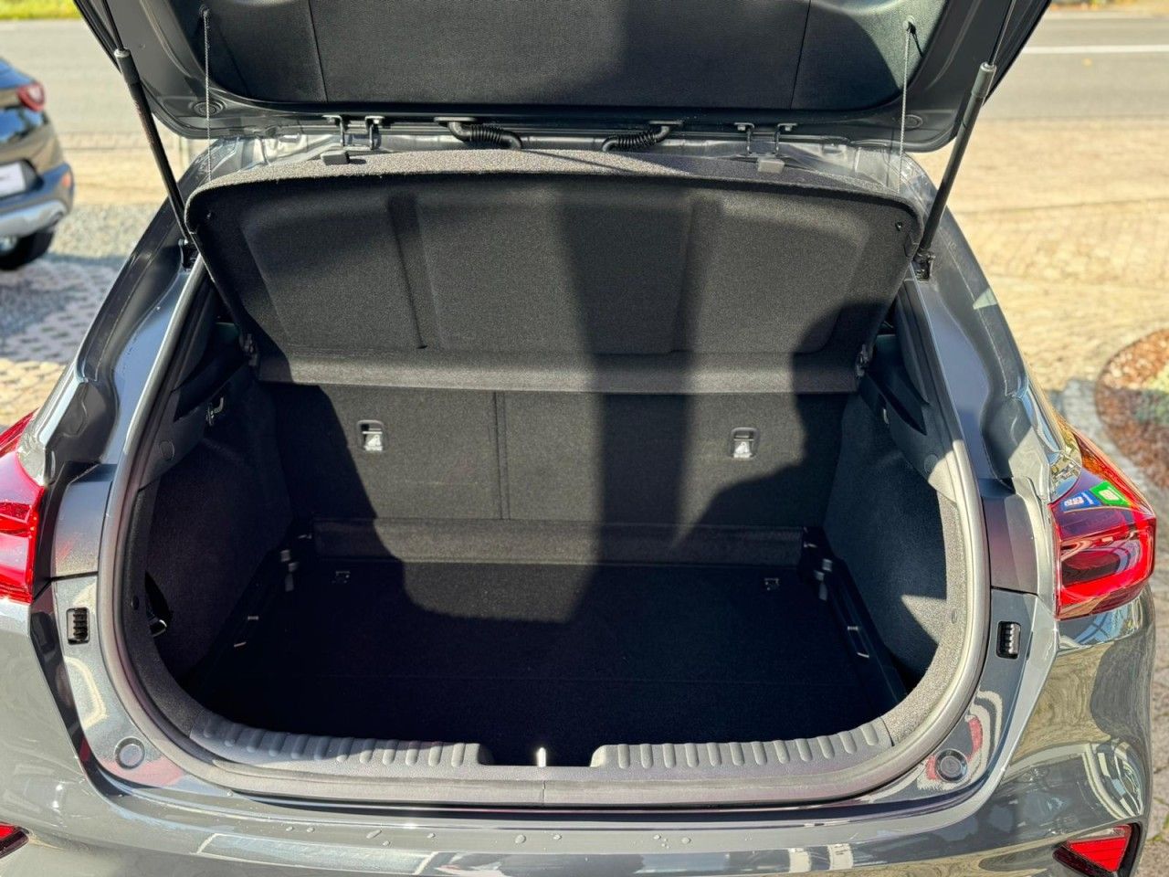 Kia X-Ceed 1.5 T-GDI Vision - Samsaru's Car Outlet